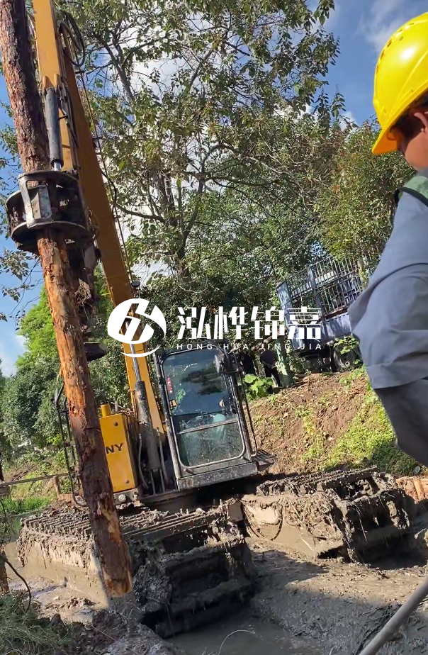 景德鎮(zhèn)河道清淤專業(yè)施工-狹窄河道挖機清理河道的方法？